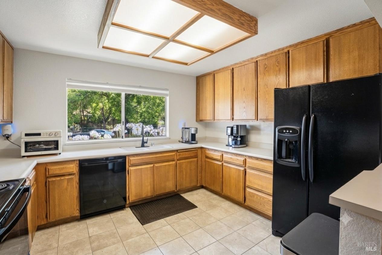 660 Capps Lane Ukiah CA 95482