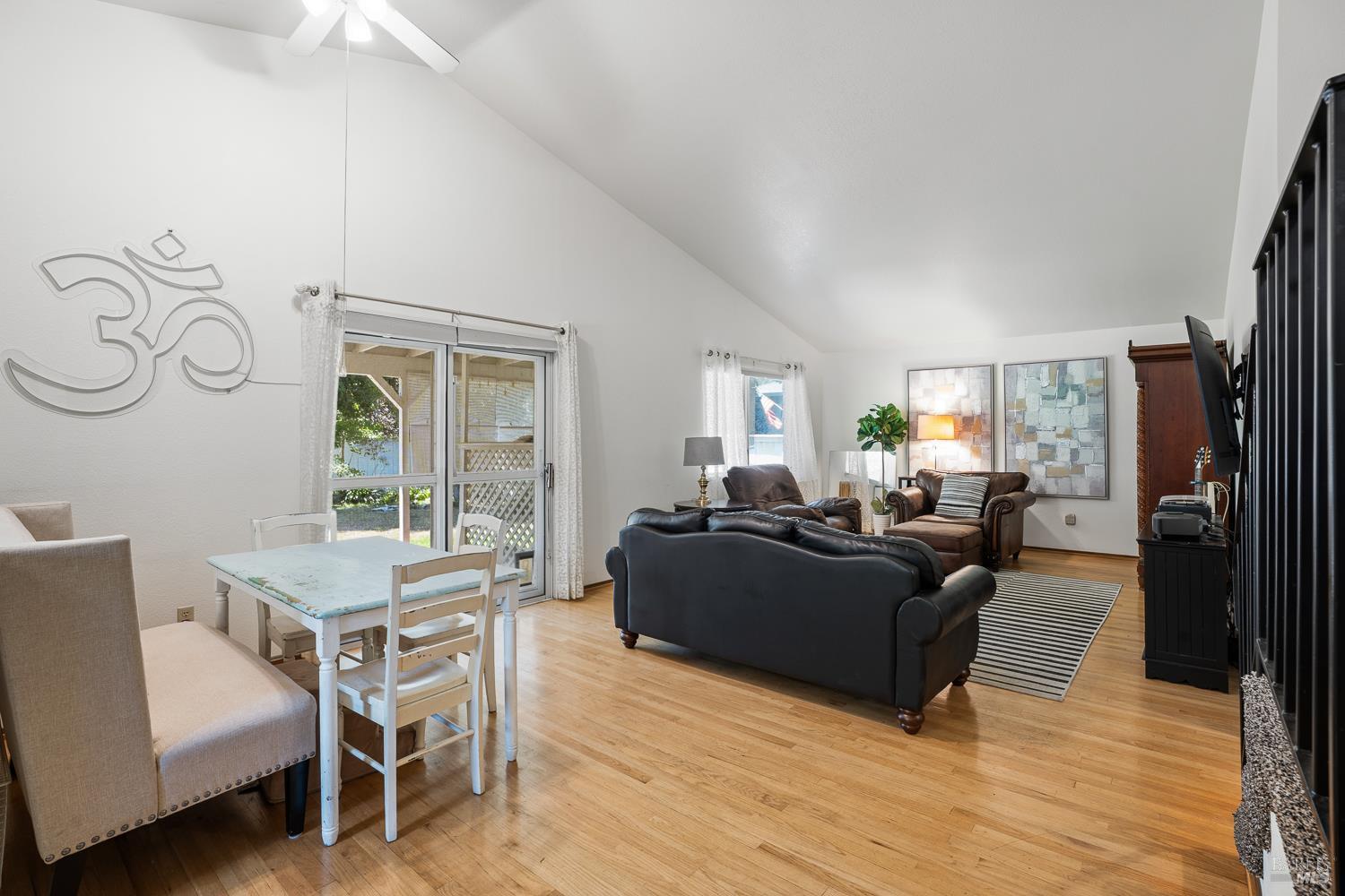 660 Capps Lane Ukiah CA 95482