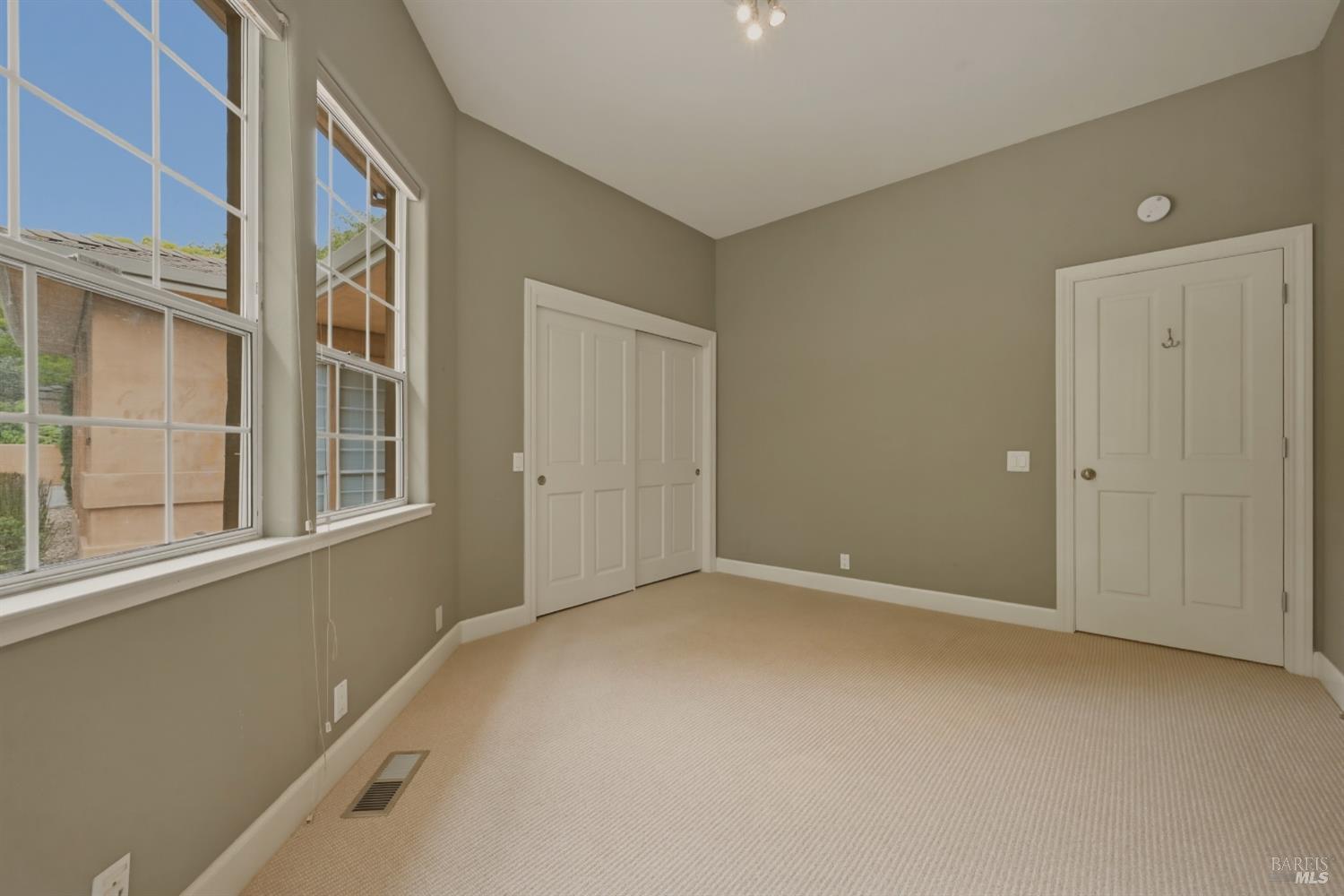 10 Via Del Arroyo Napa CA 94559
