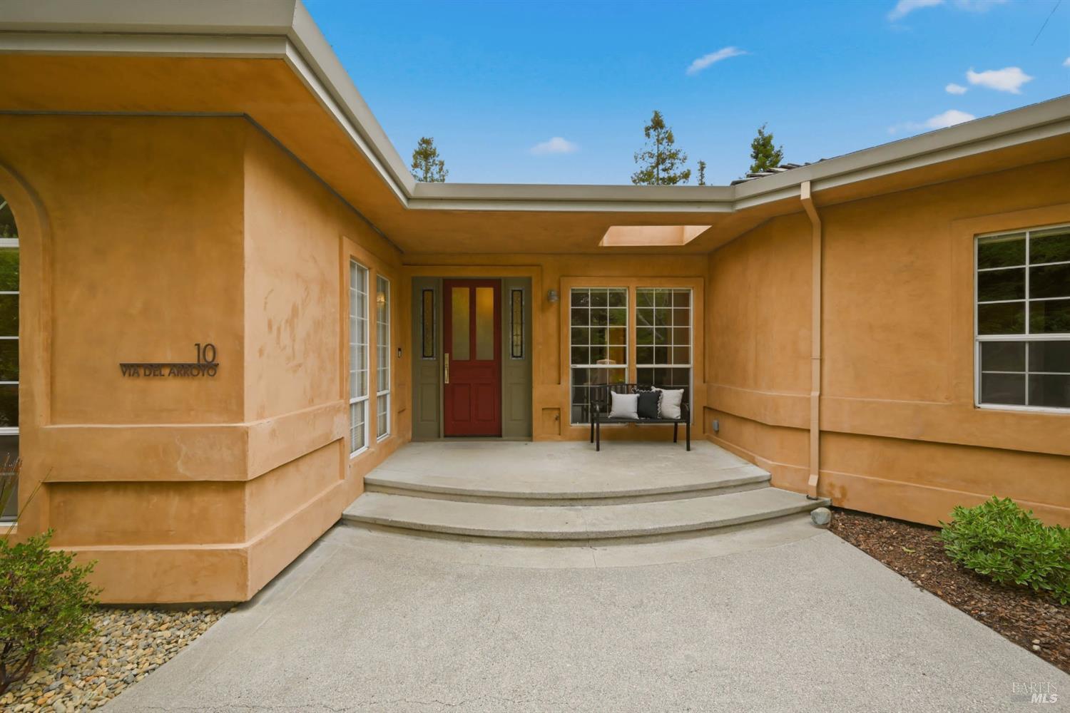 10 Via Del Arroyo Napa CA 94559