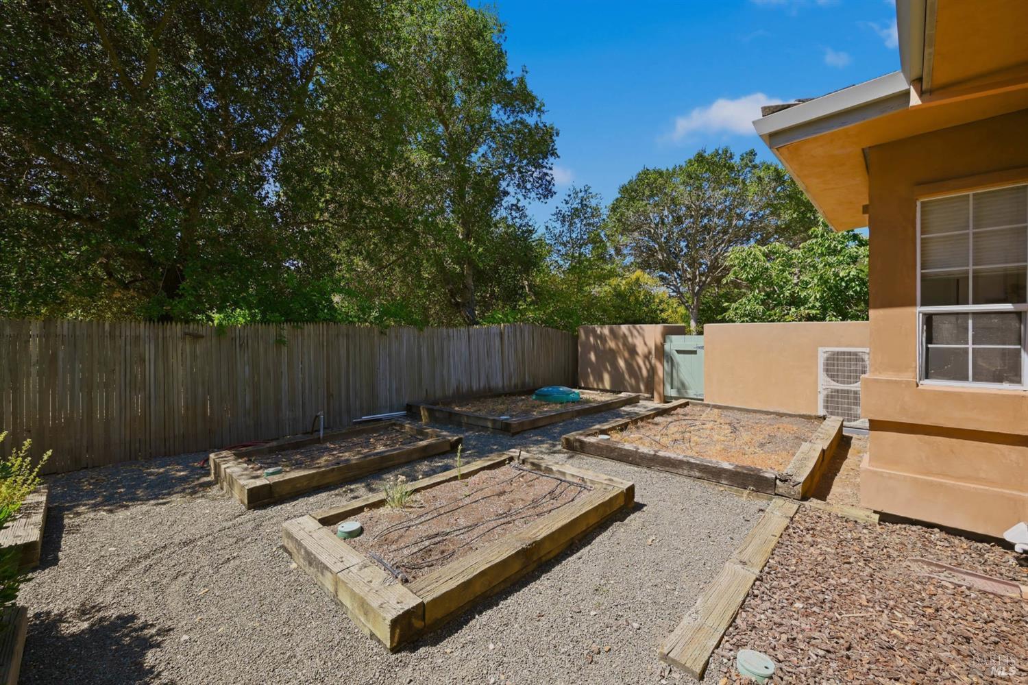 10 Via Del Arroyo Napa CA 94559