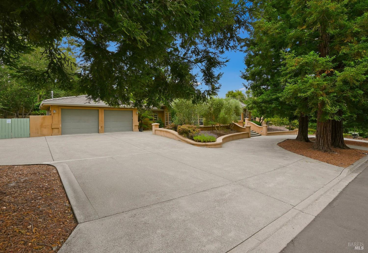 10 Via Del Arroyo Napa CA 94559