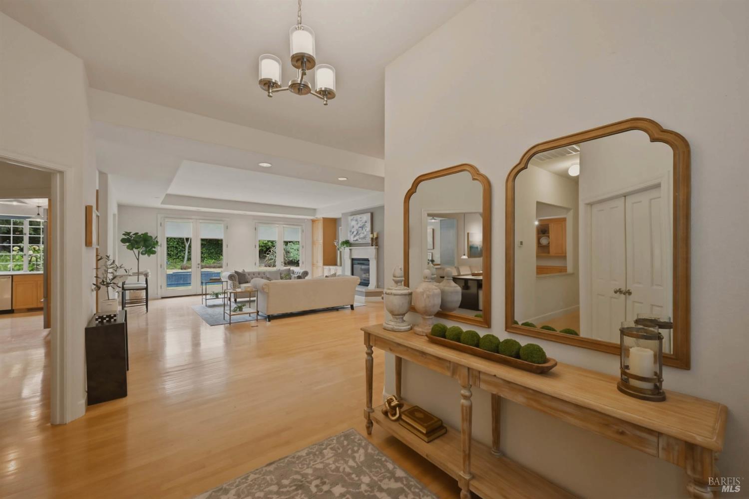 10 Via Del Arroyo Napa CA 94559