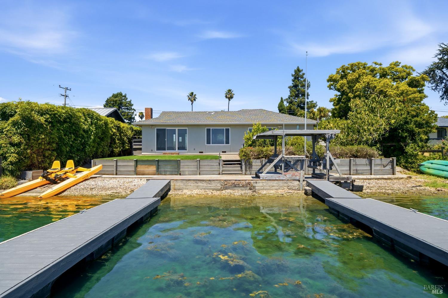 164 Montego Key Novato CA 94949