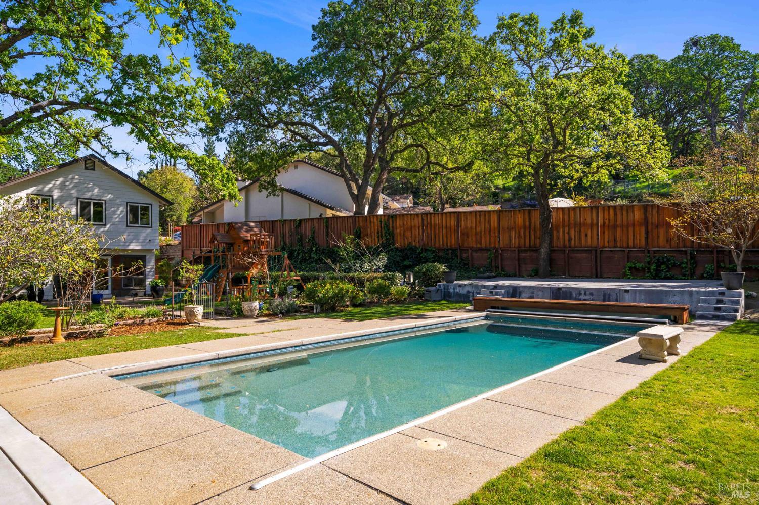215 Wykoff Drive Vacaville CA 95688