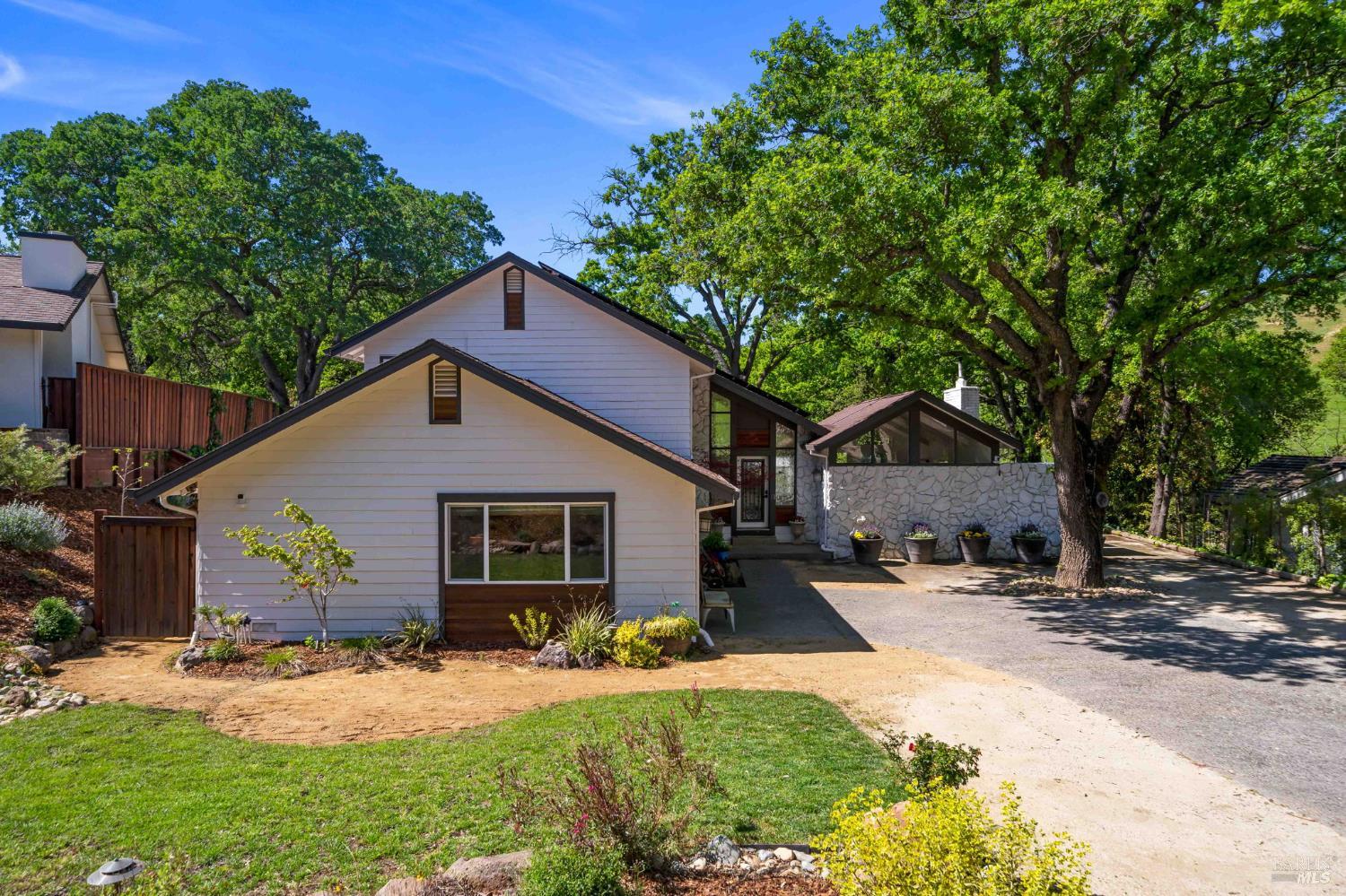 215 Wykoff Drive Vacaville CA 95688