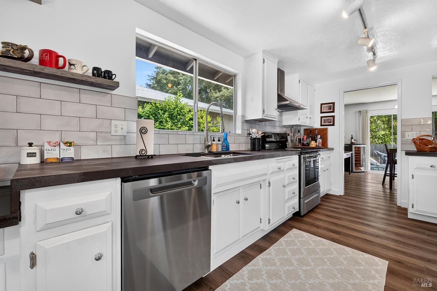 8830 Oak Trail Drive Santa Rosa CA 95409