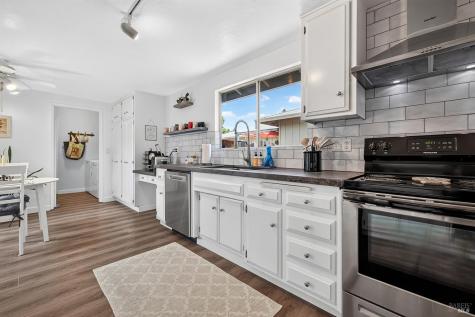 8830 Oak Trail Drive Santa Rosa CA 95409