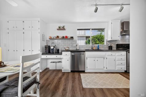 8830 Oak Trail Drive Santa Rosa CA 95409