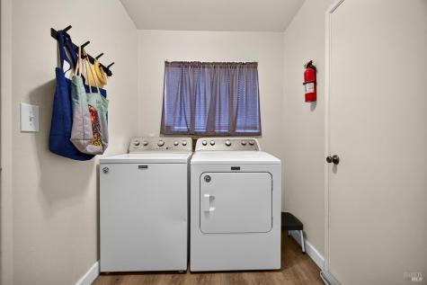 8830 Oak Trail Drive Santa Rosa CA 95409