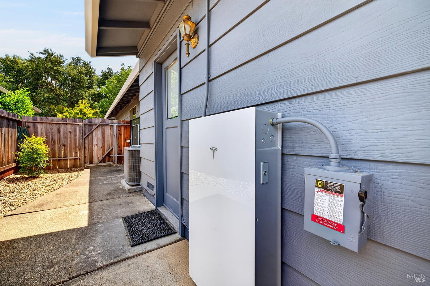 8830 Oak Trail Drive Santa Rosa CA 95409