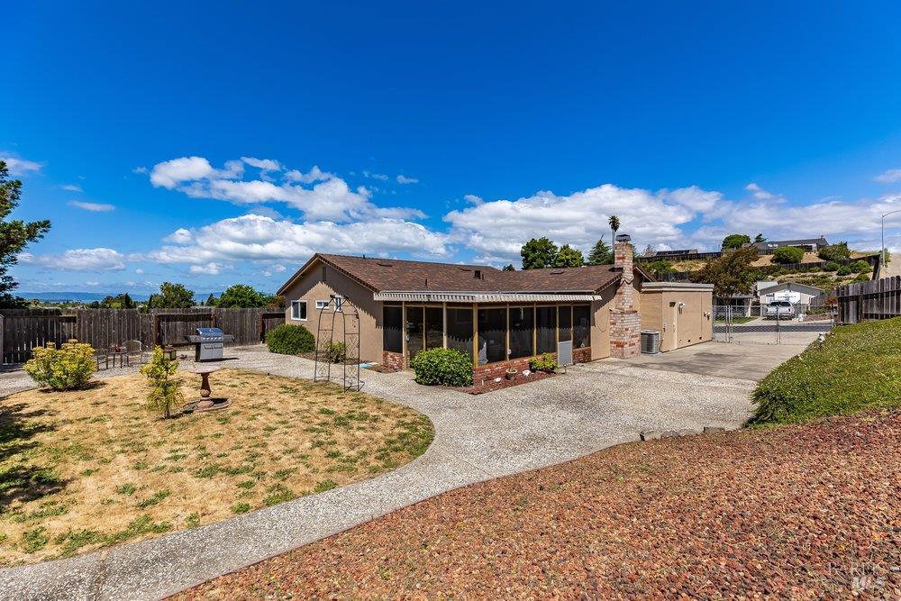 996 Sandpoint Drive Rodeo CA 94572