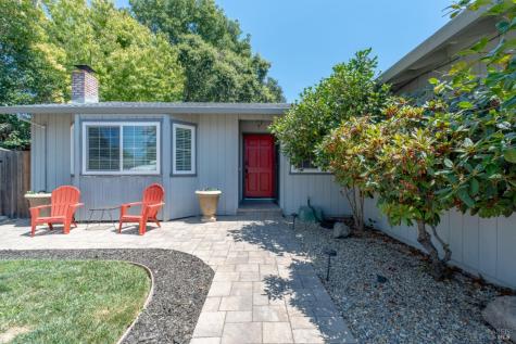 2342 Baggett Court Santa Rosa CA 95401