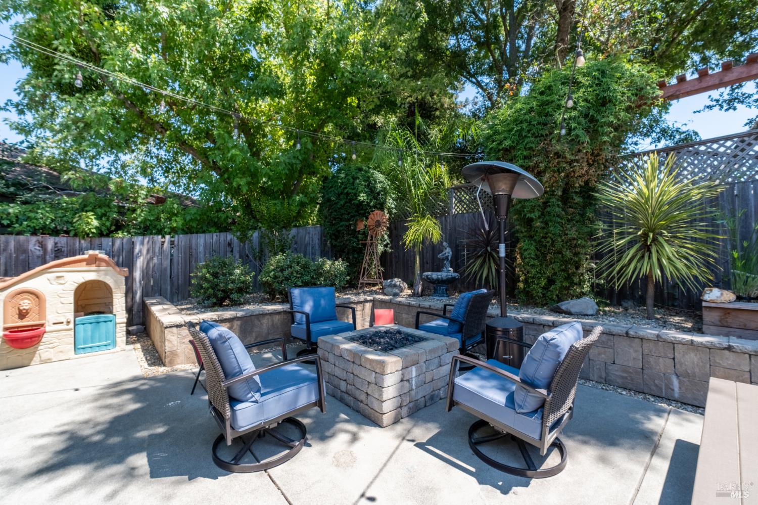 2342 Baggett Court Santa Rosa CA 95401