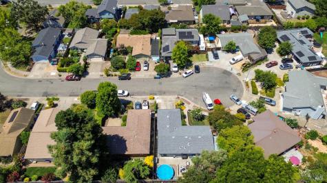 2342 Baggett Court Santa Rosa CA 95401