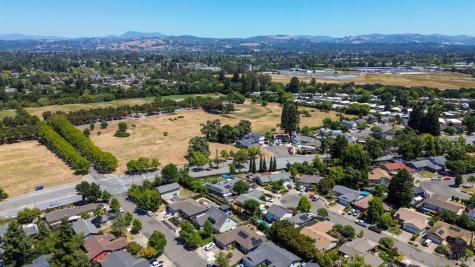 2342 Baggett Court Santa Rosa CA 95401