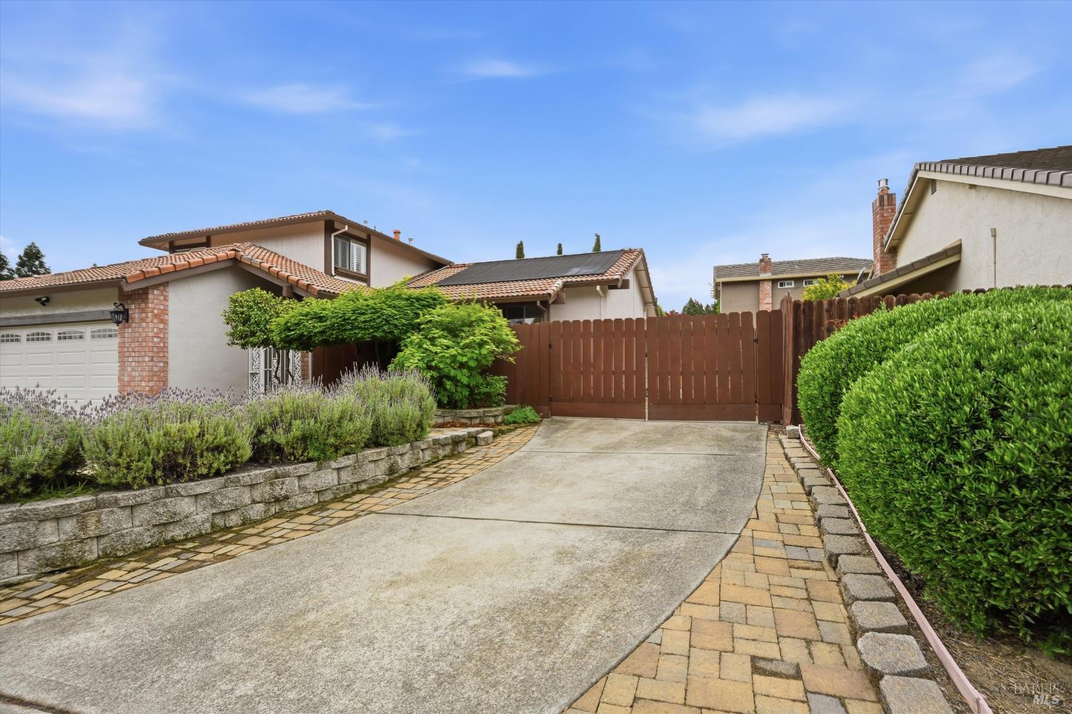 227 Skylark Way Napa CA 94558