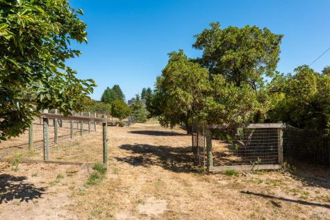 5140 Blank Road Sebastopol CA 95472