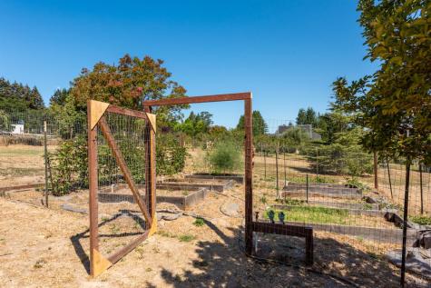 5140 Blank Road Sebastopol CA 95472