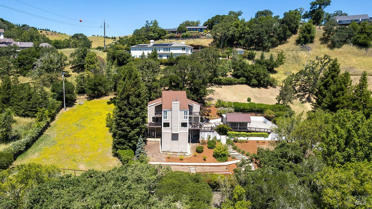 2554 Vineyard Road Novato CA 94947