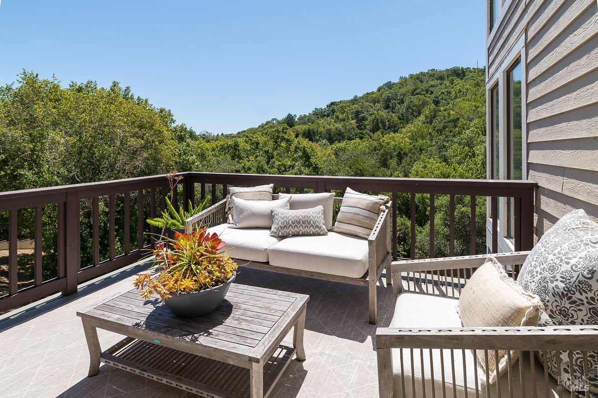 2554 Vineyard Road Novato CA 94947