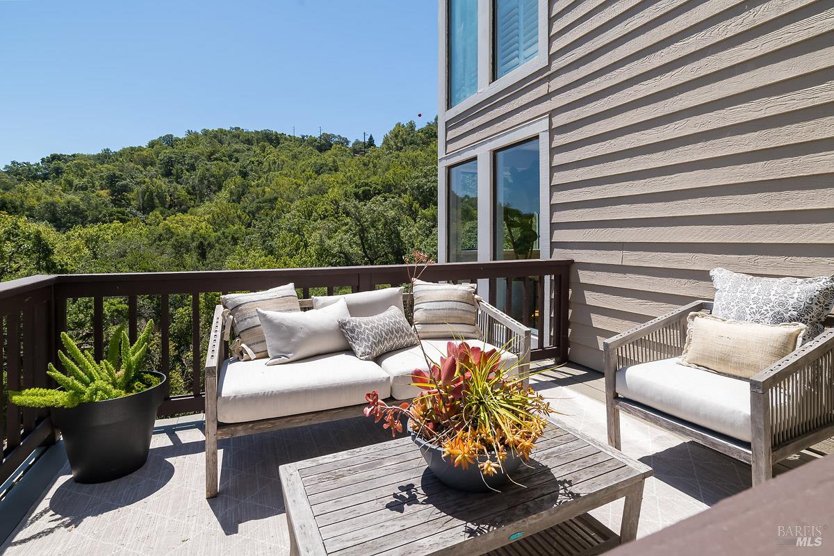 2554 Vineyard Road Novato CA 94947