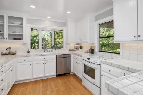 2554 Vineyard Road Novato CA 94947