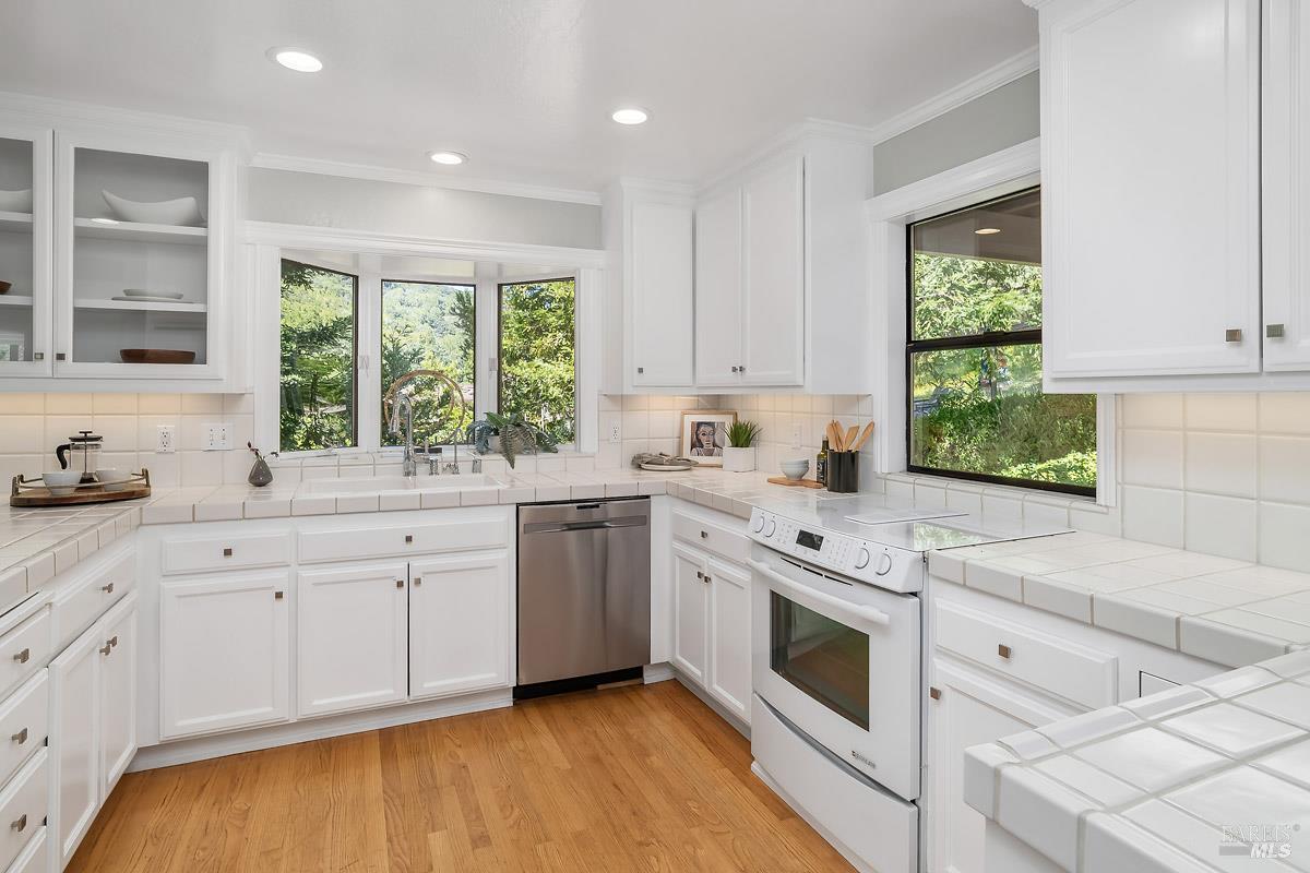 2554 Vineyard Road Novato CA 94947