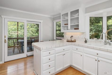 2554 Vineyard Road Novato CA 94947