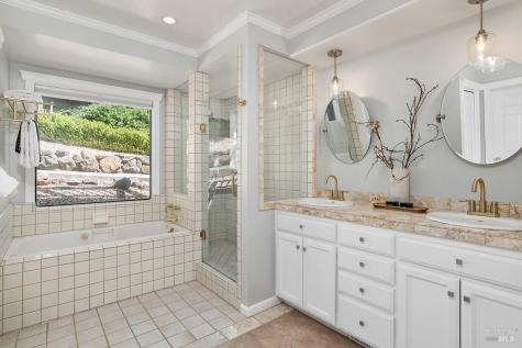 2554 Vineyard Road Novato CA 94947