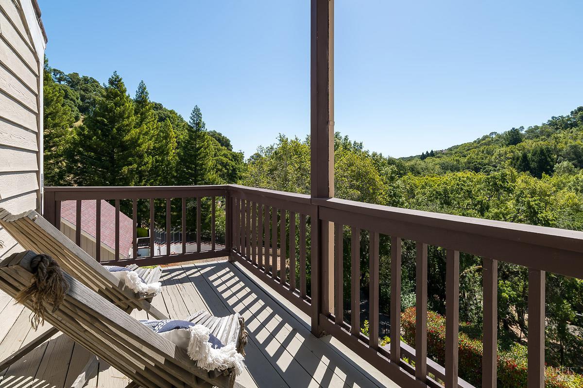 2554 Vineyard Road Novato CA 94947