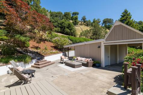 2554 Vineyard Road Novato CA 94947