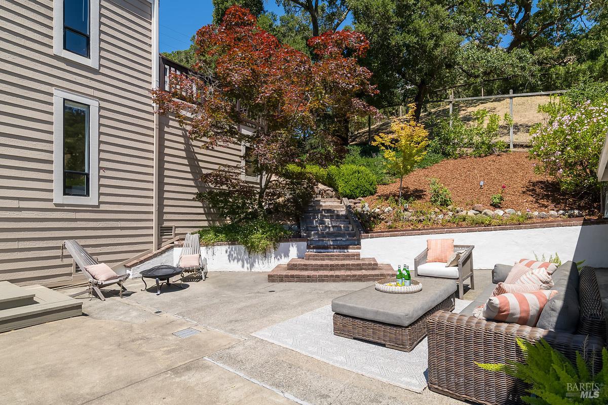 2554 Vineyard Road Novato CA 94947