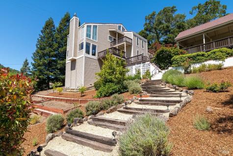 2554 Vineyard Road Novato CA 94947