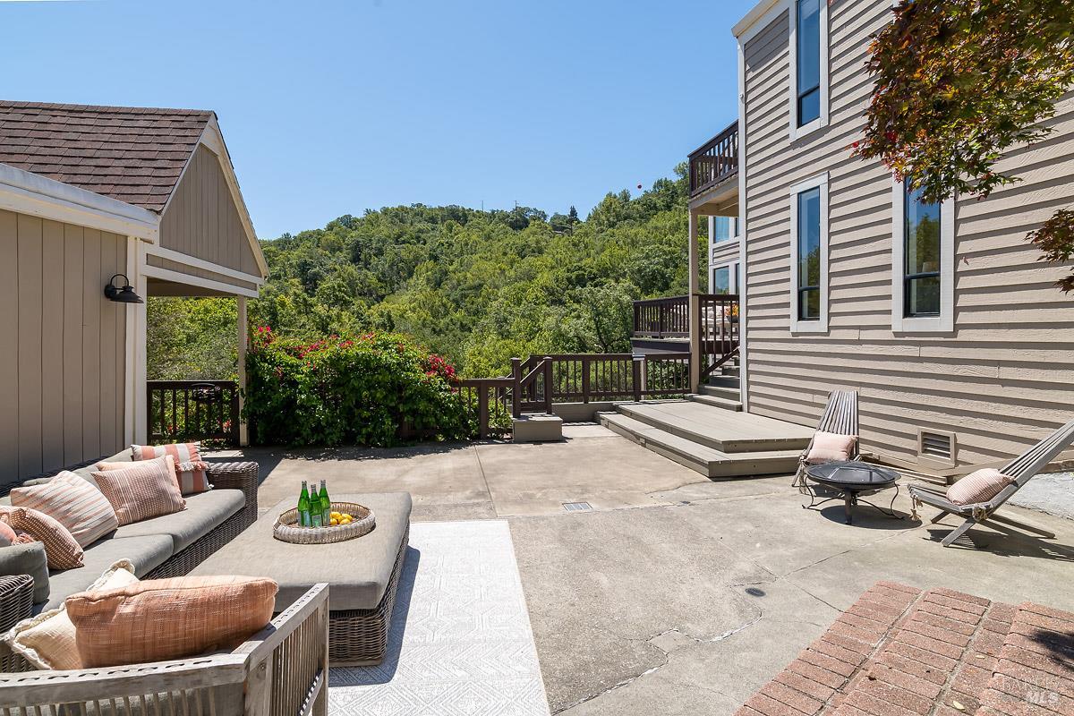 2554 Vineyard Road Novato CA 94947
