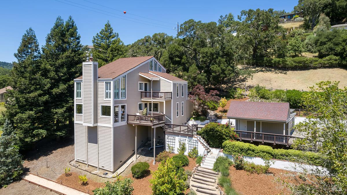 2554 Vineyard Road Novato CA 94947