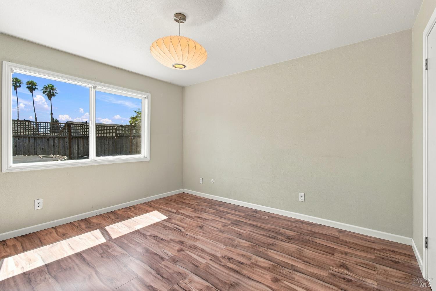 880 Crinella Drive Petaluma CA 94954