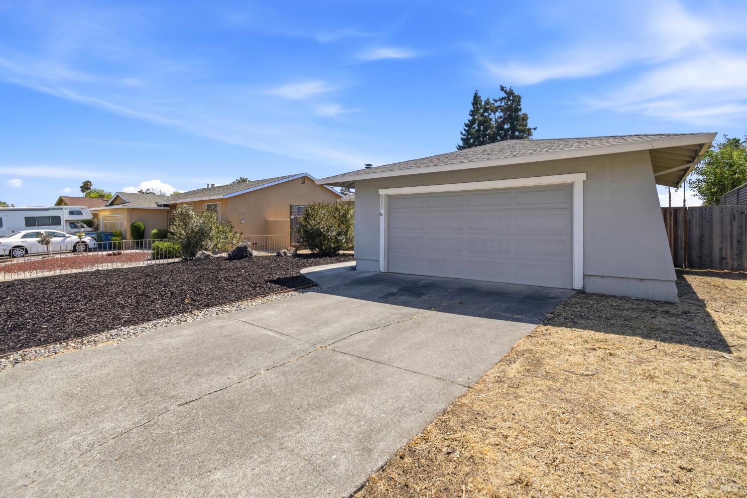 880 Crinella Drive Petaluma CA 94954