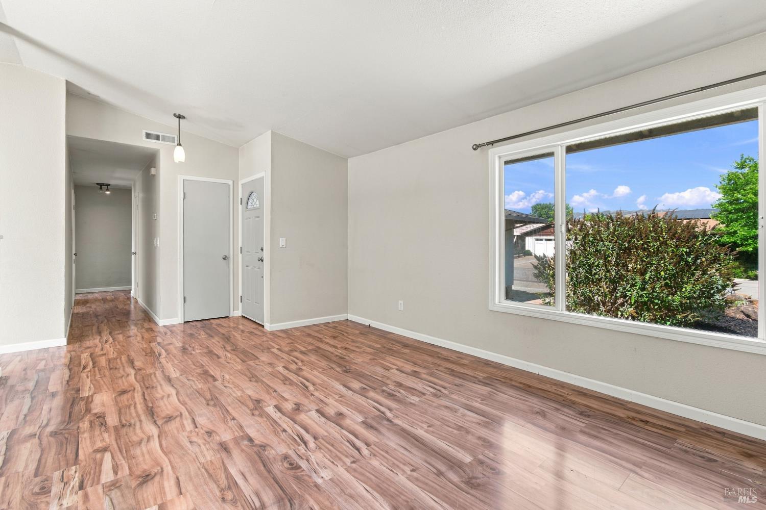 880 Crinella Drive Petaluma CA 94954