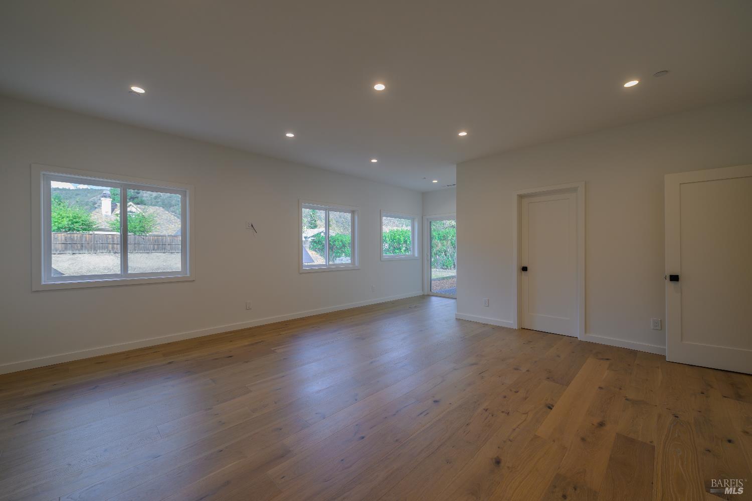 8388 Paradise Lagoon Drive Lucerne CA 95458