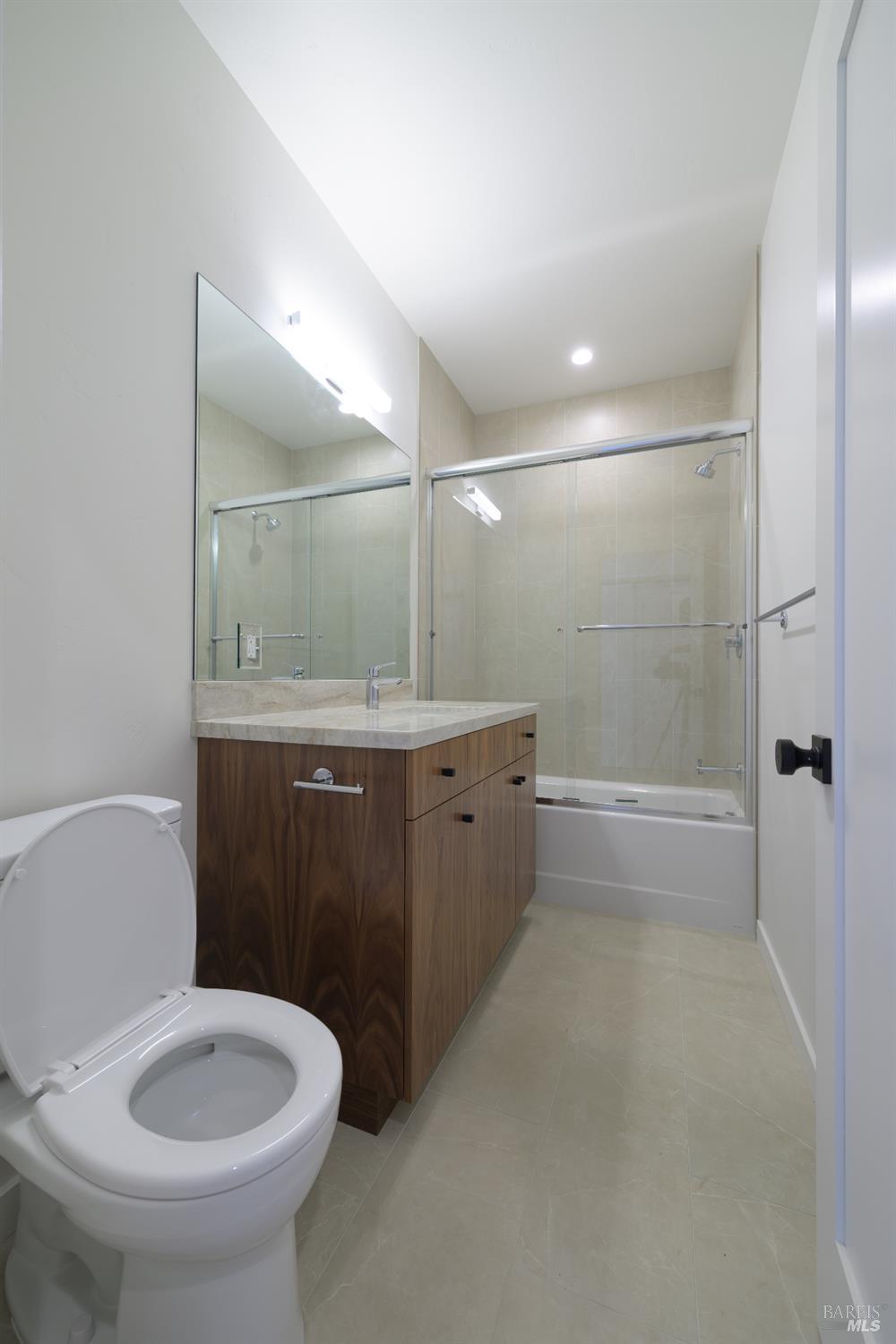 8388 Paradise Lagoon Drive Lucerne CA 95458