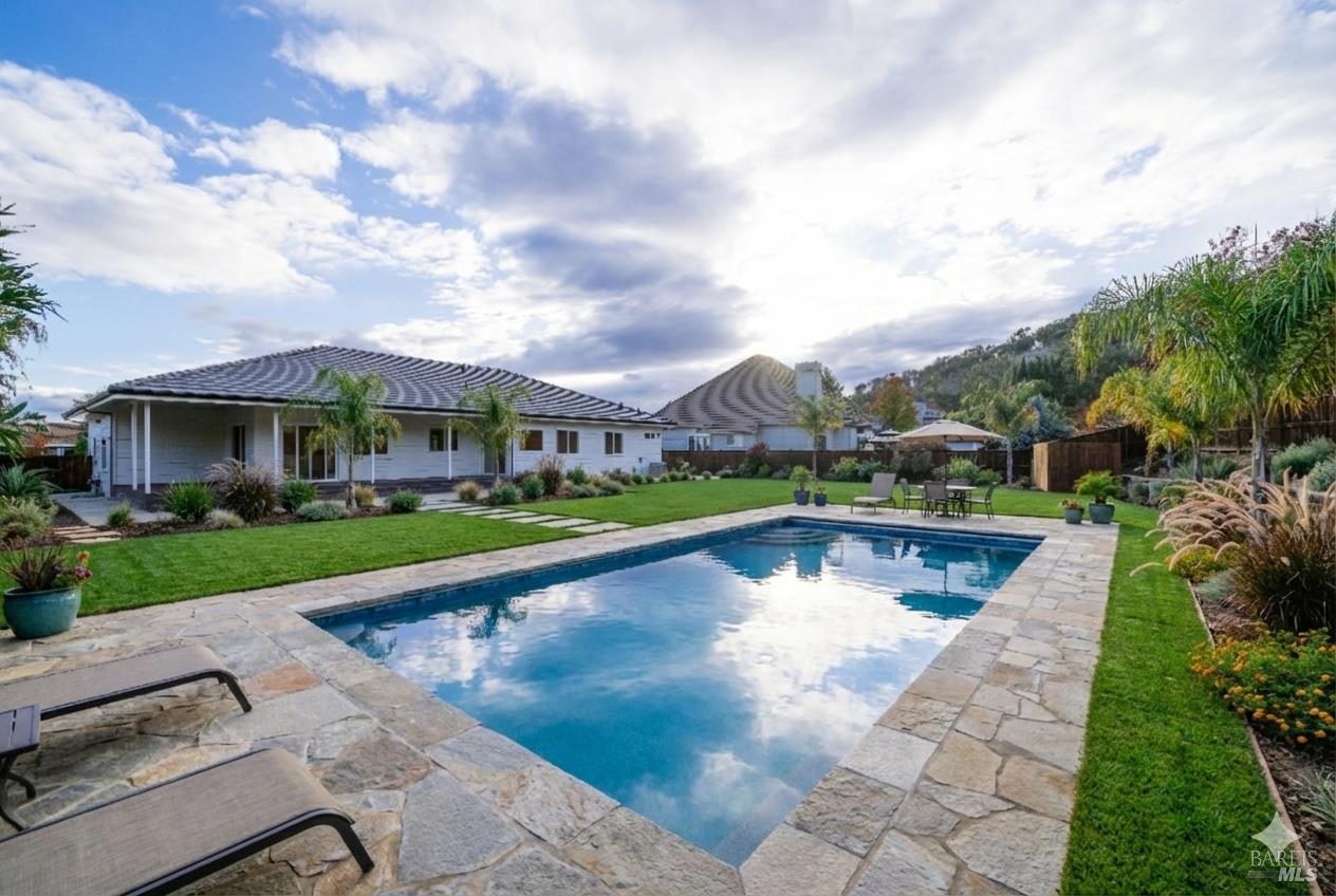 8388 Paradise Lagoon Drive Lucerne CA 95458