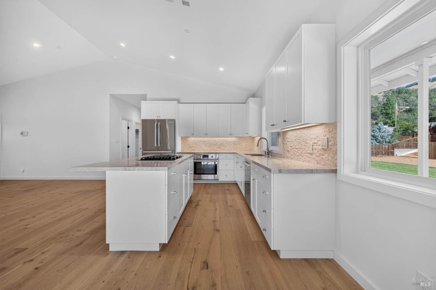 8388 Paradise Lagoon Drive Lucerne CA 95458