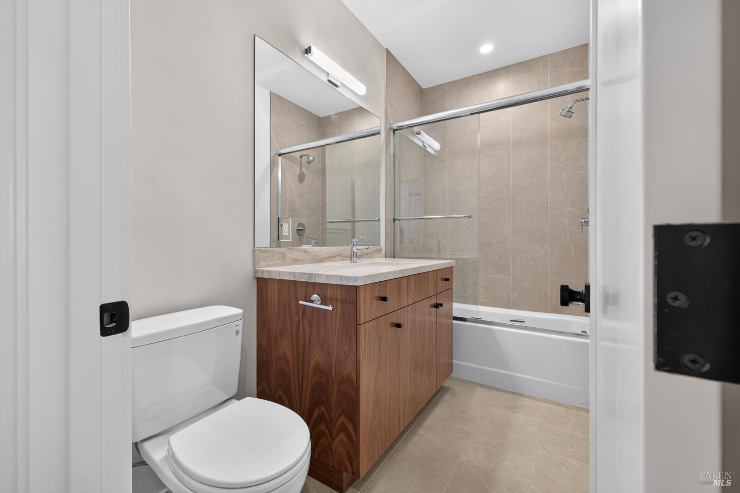 8388 Paradise Lagoon Drive Lucerne CA 95458