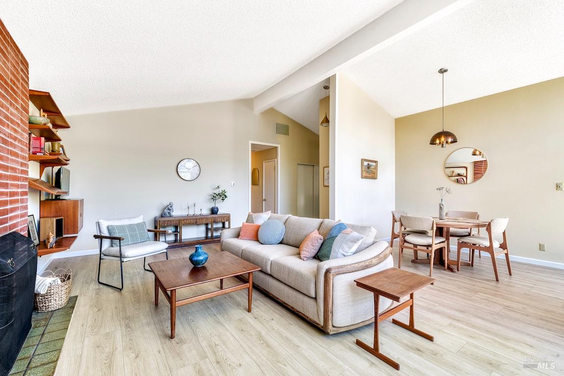 1454 Escalero Road Santa Rosa CA 95409