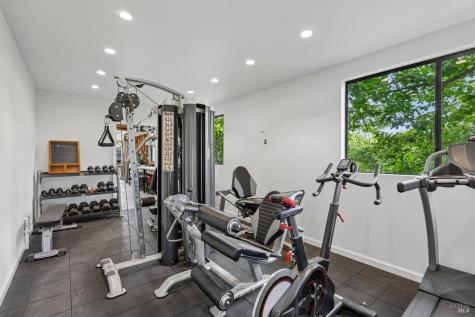 1424 Quail Court Santa Rosa CA 95404