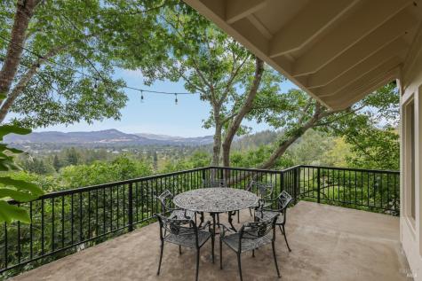1424 Quail Court Santa Rosa CA 95404