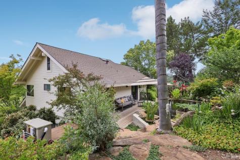 1424 Quail Court Santa Rosa CA 95404