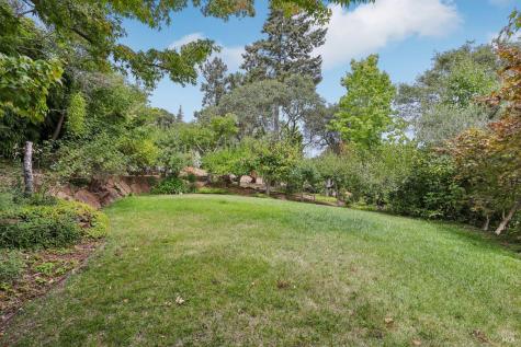 1424 Quail Court Santa Rosa CA 95404