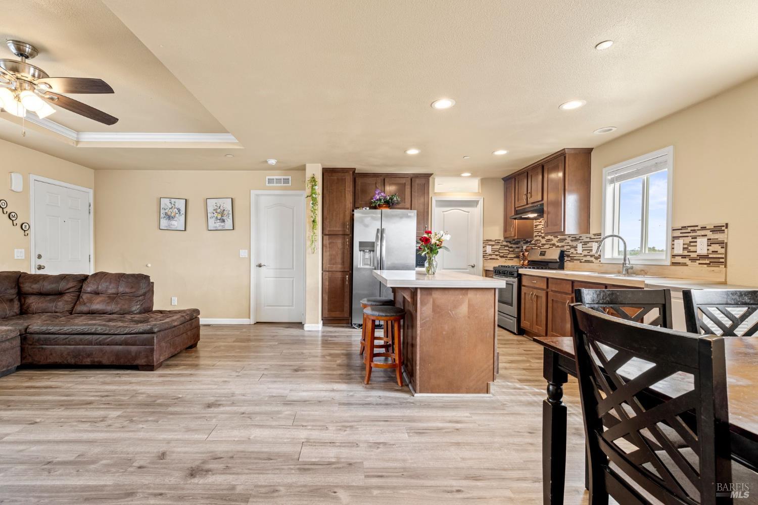 4203 Independence Lane Vacaville CA 95688